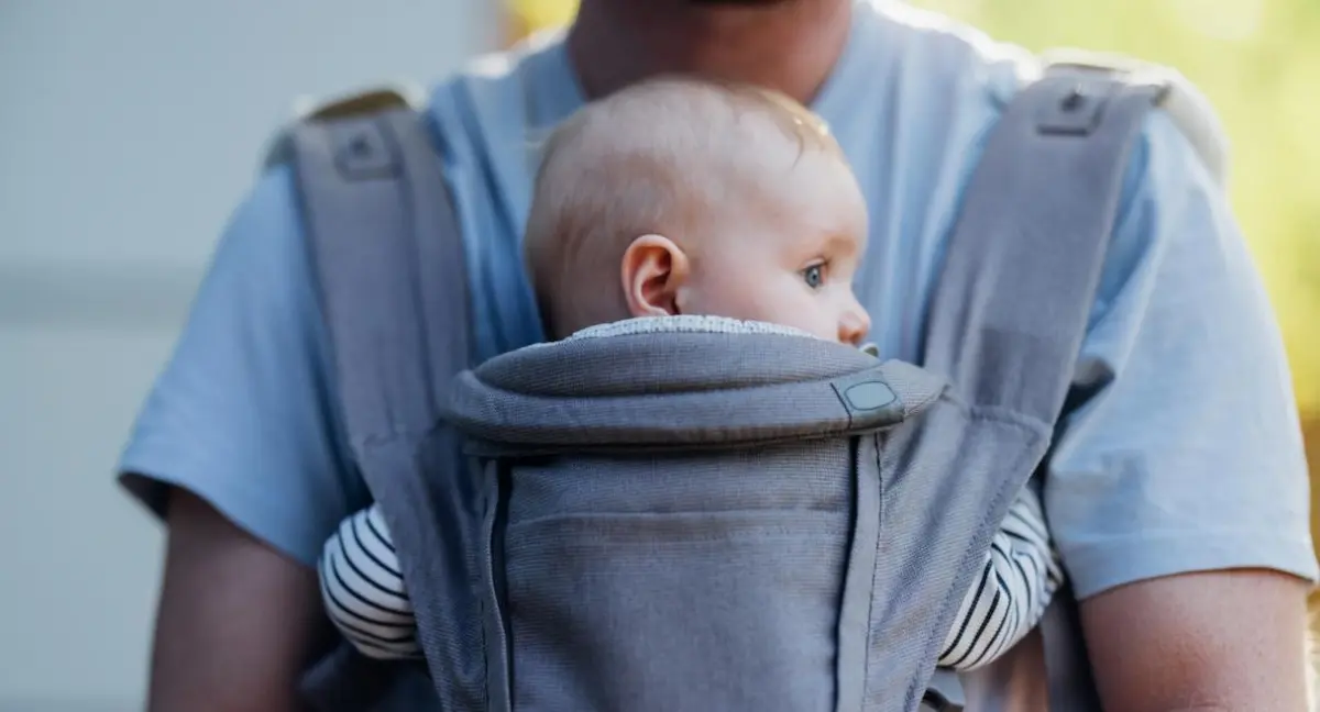 Ерго-рюкзак чи слінг: що обрати? Детальний огляд та порівняння